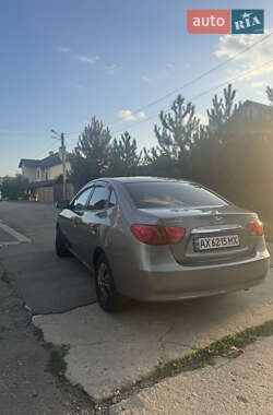 Седан Hyundai Elantra 2010 в 