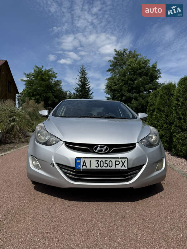 Седан Hyundai Elantra 2011 в Житомире