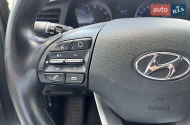 Седан Hyundai Elantra 2019 в 