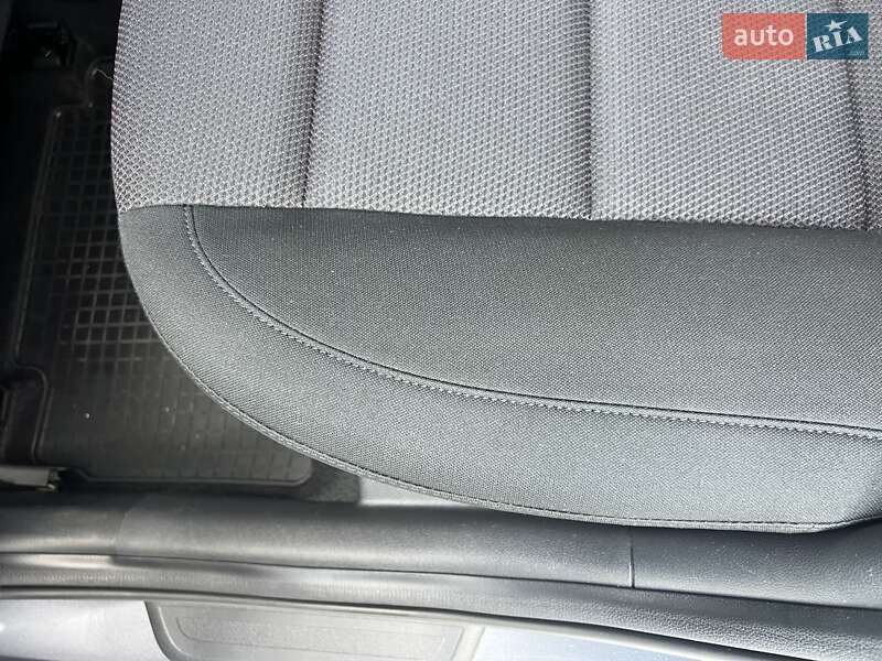 Седан Hyundai Elantra 2019 в Киеве