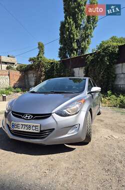 Седан Hyundai Elantra 2013 в 