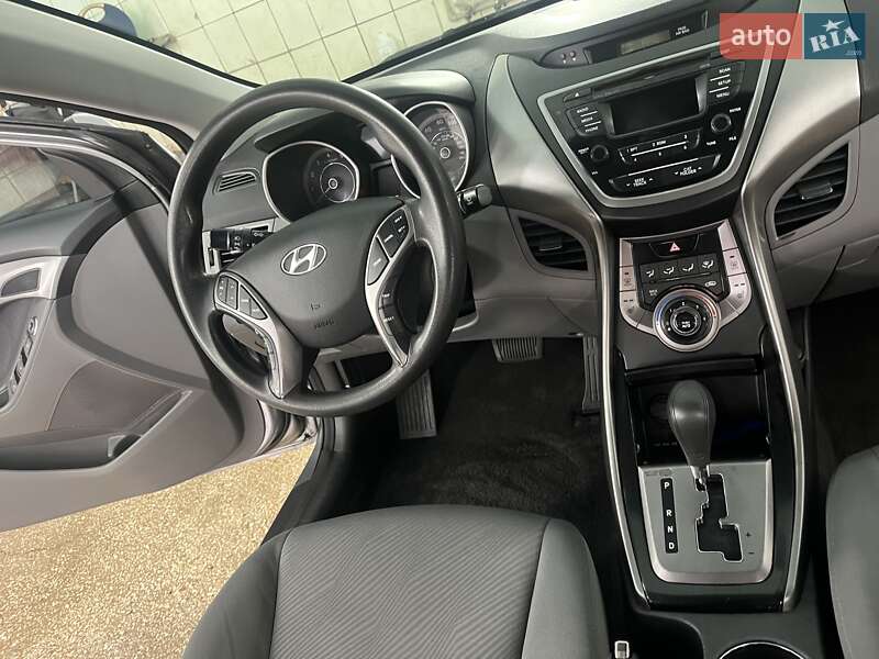 Седан Hyundai Elantra 2013 в Харькове