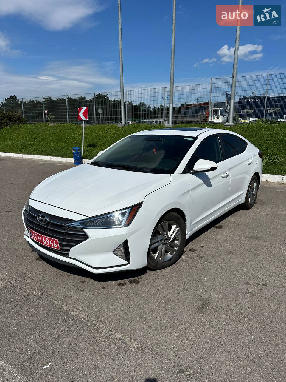 2018 Hyundai Elantra - мініатюра 18