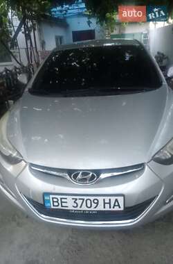 Седан Hyundai Elantra 2014 в Николаеве