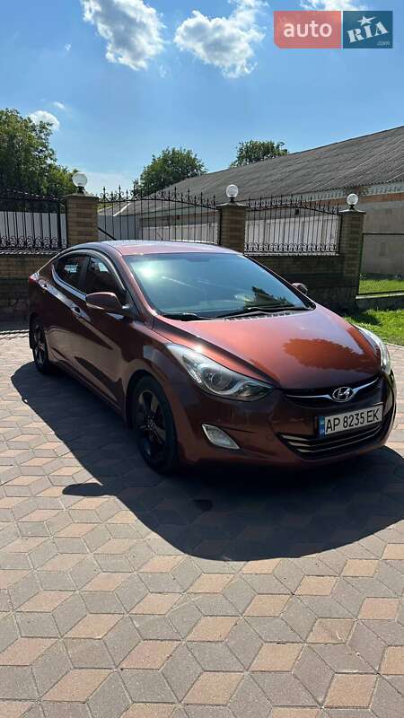 Седан Hyundai Elantra 2012 в Лубнах