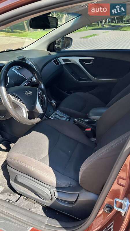 Седан Hyundai Elantra 2012 в Лубнах