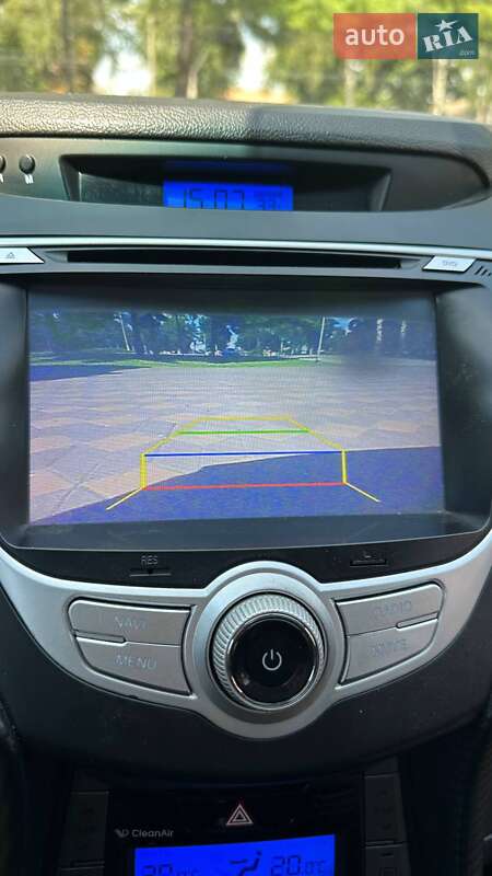 Седан Hyundai Elantra 2012 в Лубнах