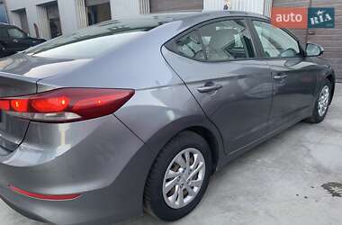 Седан Hyundai Elantra 2018 в 