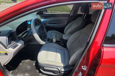 Седан Hyundai Elantra 2016 в 