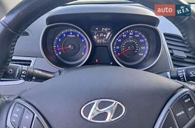 Седан Hyundai Elantra 2014 в 