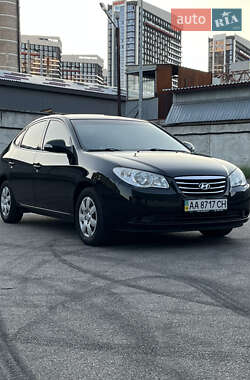 Седан Hyundai Elantra 2010 в Киеве