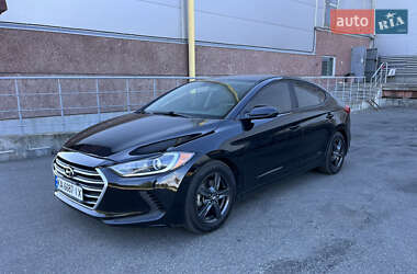 Седан Hyundai Elantra 2016 в Києві