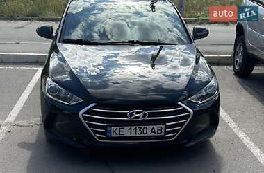 Седан Hyundai Elantra 2016 в Дніпрі