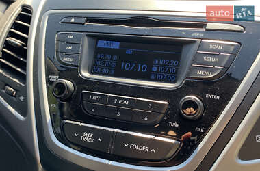 Седан Hyundai Elantra 2014 в 