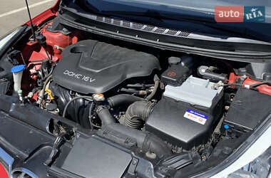 Седан Hyundai Elantra 2014 в 