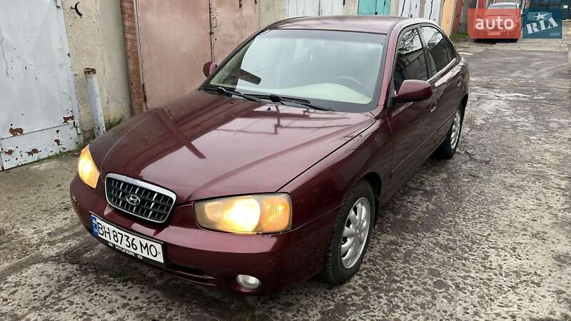 Hyundai Elantra 2000