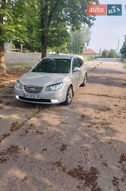 Седан Hyundai Elantra 2010 в Чугуеве