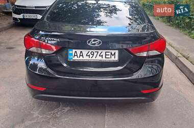 Седан Hyundai Elantra 2015 в 