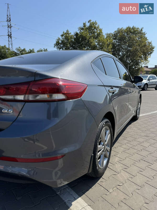 Седан Hyundai Elantra 2018 в Одессе
