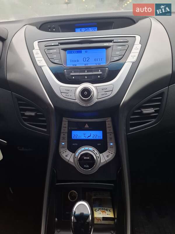 Седан Hyundai Elantra 2011 в Кривом Роге
