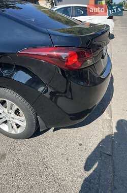 Седан Hyundai Elantra 2013 в 