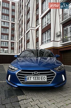 Седан Hyundai Elantra 2017 в Івано-Франківську