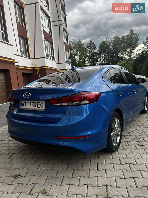 Седан Hyundai Elantra 2017 в Ивано-Франковске