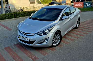 Седан Hyundai Elantra 2015 в Киеве