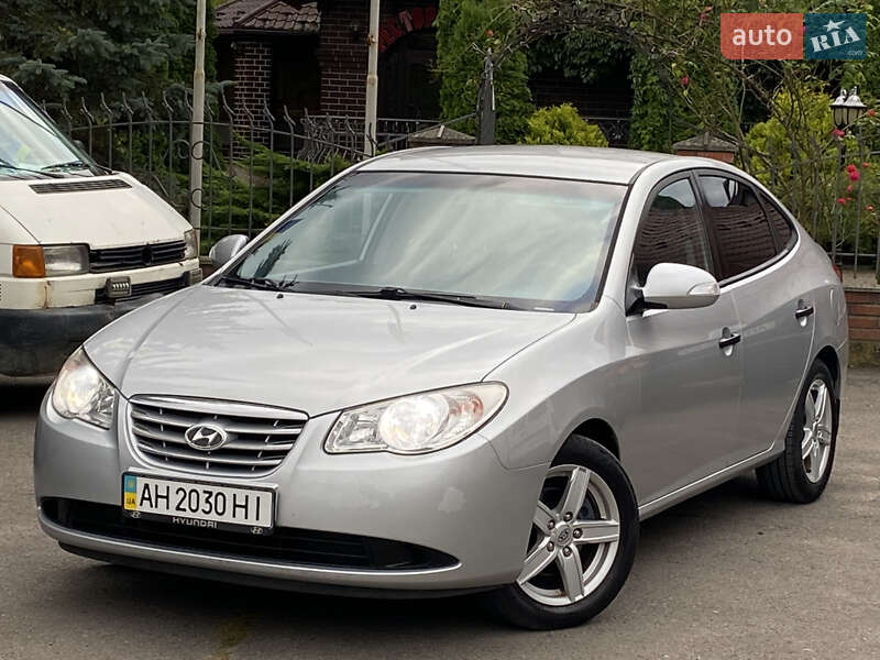 Седан Hyundai Elantra 2011 в Дрогобыче