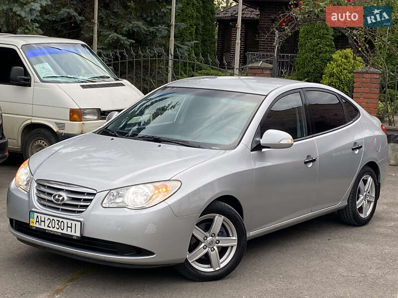 Седан Hyundai Elantra 2011 в Дрогобыче