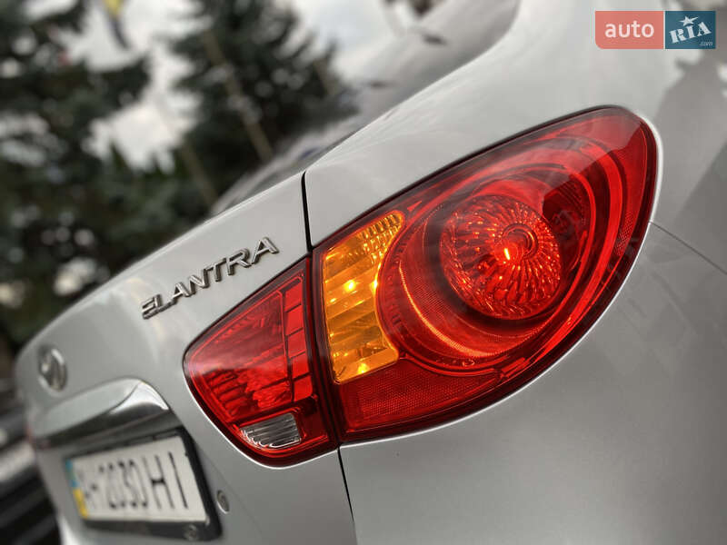 Седан Hyundai Elantra 2011 в Дрогобыче