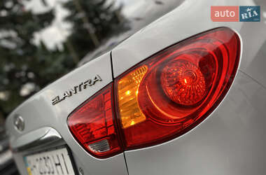 Седан Hyundai Elantra 2011 в 