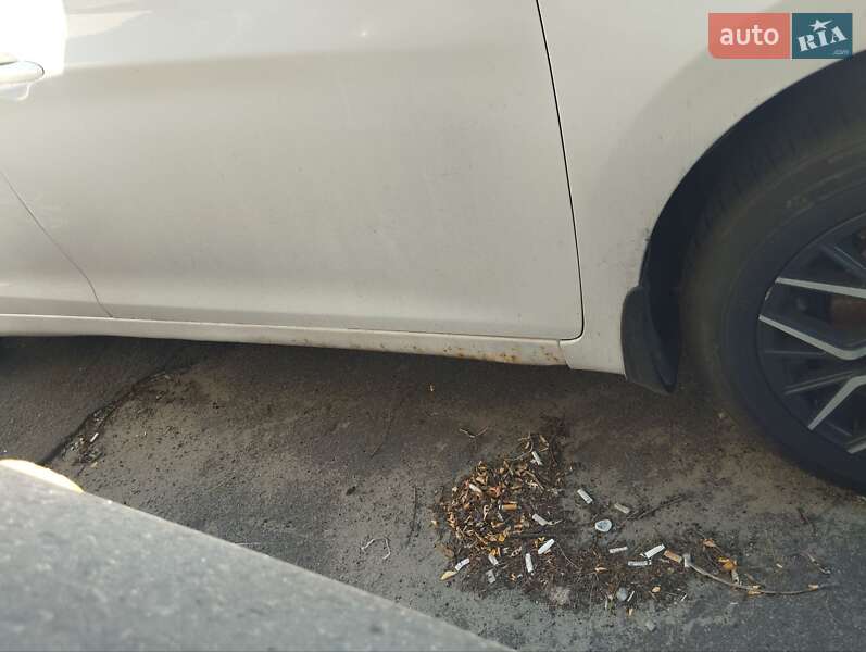 Седан Hyundai Elantra 2013 в Киеве