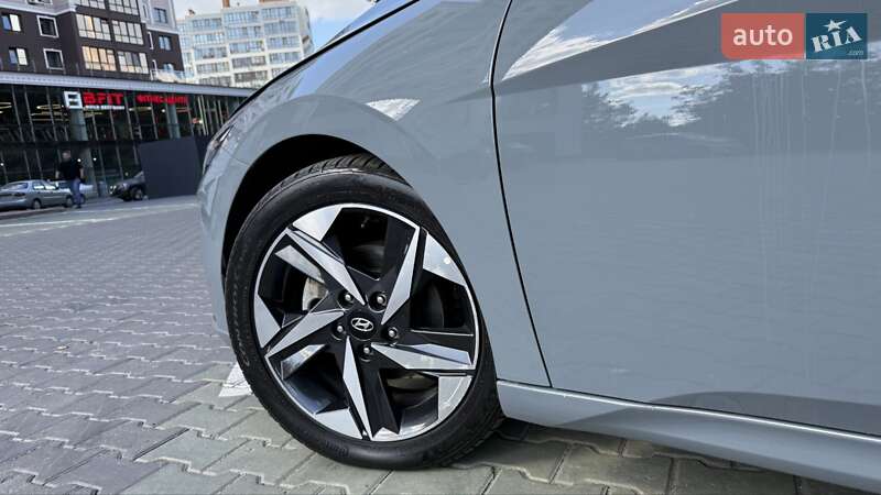 Седан Hyundai Elantra 2021 в Хмельницькому