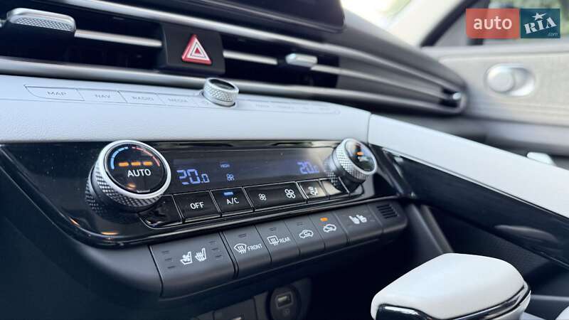 Седан Hyundai Elantra 2021 в Хмельницькому