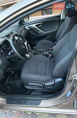 Седан Hyundai Elantra 2013 в 