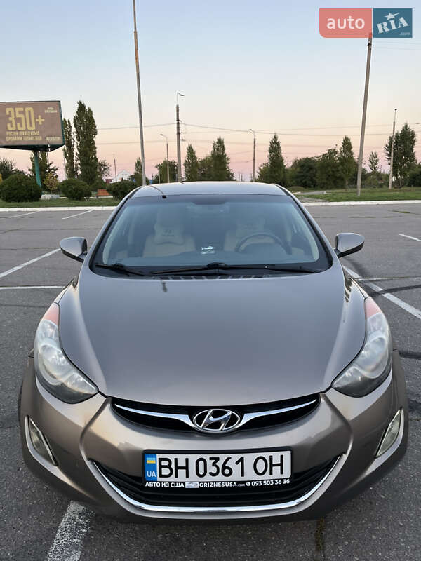 Седан Hyundai Elantra 2013 в Кременчуге фото 5 Седан Hyundai Elantra 2013 в Кременчуге