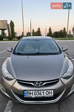 Седан Hyundai Elantra 2013 в 