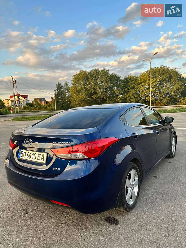 Седан Hyundai Elantra 2012 в Тернополе