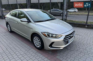Седан Hyundai Elantra 2016 в Запоріжжі