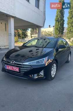 Седан Hyundai Elantra 2020 в Києві