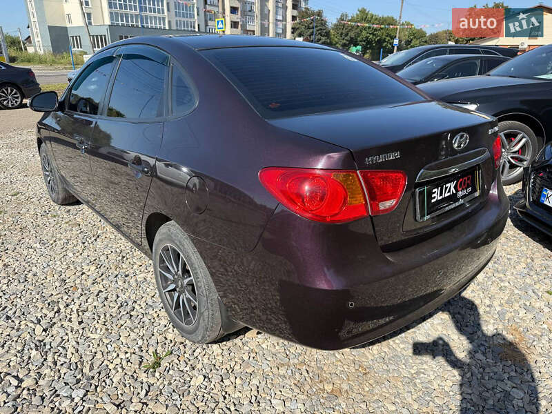 Седан Hyundai Elantra 2010 в Коломые