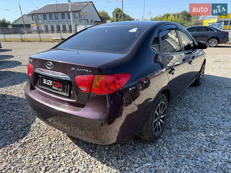 Седан Hyundai Elantra 2010 в Коломые