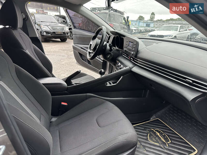 Седан Hyundai Elantra 2021 в Харкові