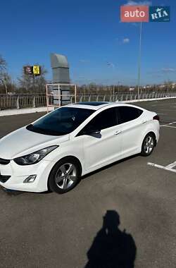 Седан Hyundai Elantra 2013 в Киеве