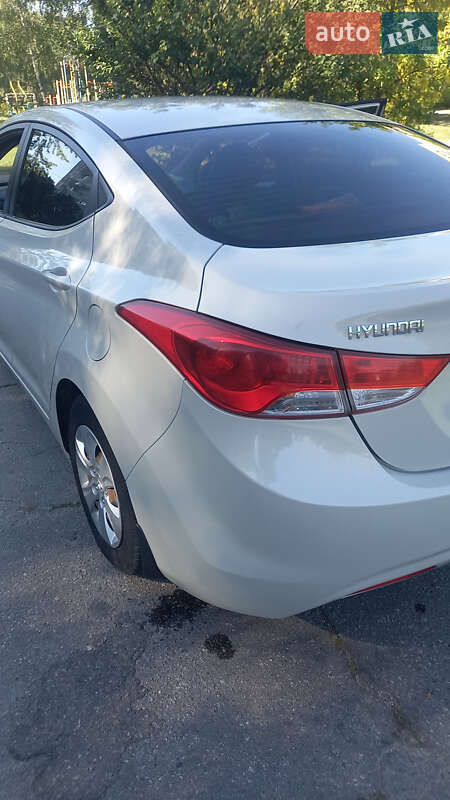 Седан Hyundai Elantra 2012 в Кременчуге