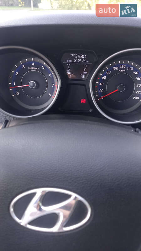 Седан Hyundai Elantra 2012 в Кременчуге