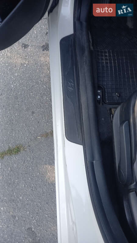 Седан Hyundai Elantra 2012 в Кременчуге