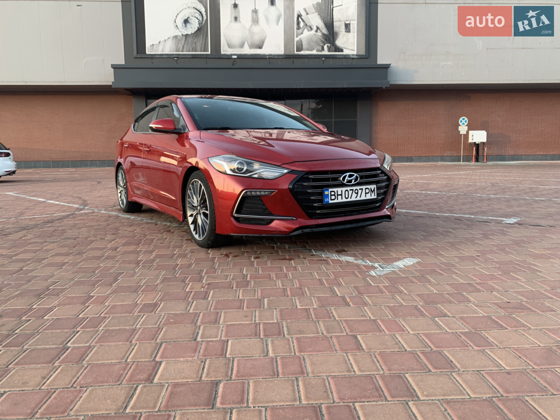 2017 Hyundai Elantra - мініатюра 3