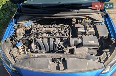 Седан Hyundai Elantra 2016 в 